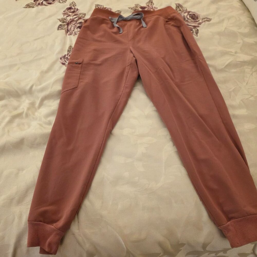 Figs High Waisted Zamora Jogger Scrub Pants - Large Dusty Rose Color- Regular
